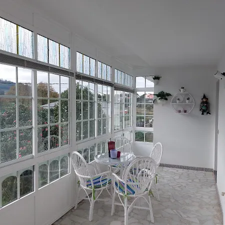 Acogedora Nyaraló Neda